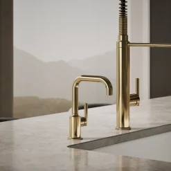 Beverage faucet