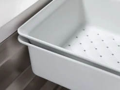Colander and wash bin