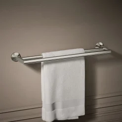 Double towel bar