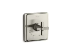 MasterShower® temperature control valve trim with Lever handle