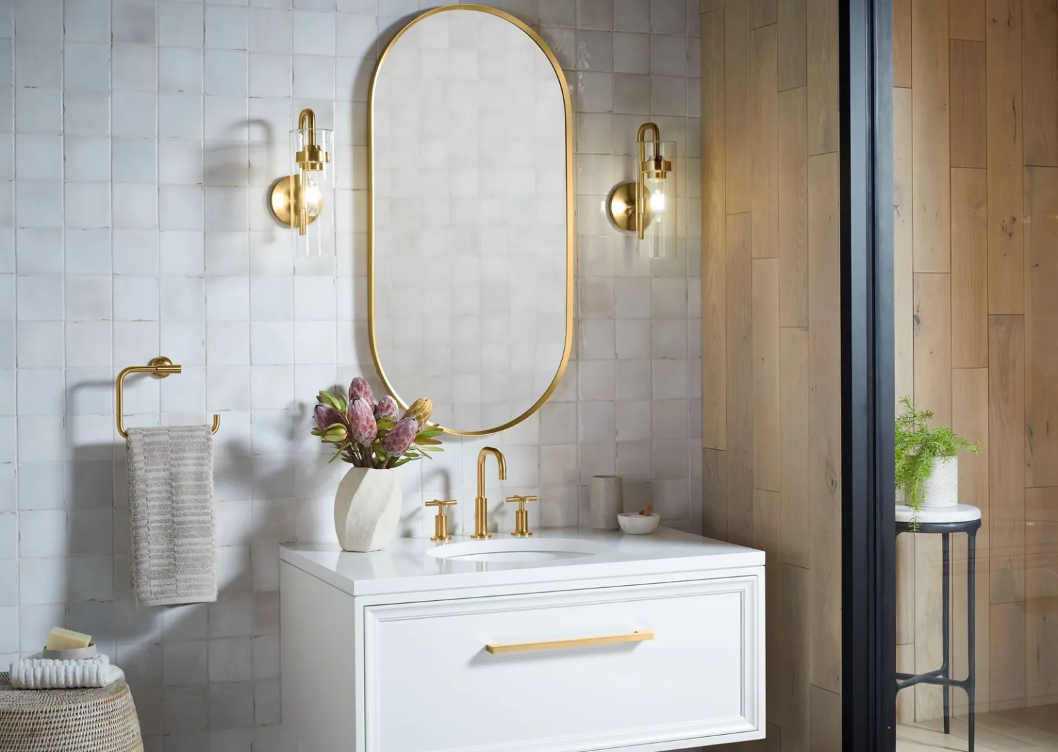 One-light sconce