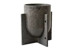 30" planter
