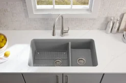 Pull-down kitchen sink faucet with three-function sprayhead
