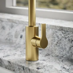 Pull-out kitchen sink faucet with two-function sprayhead