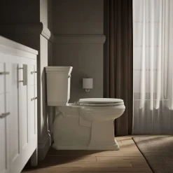 Quiet-Close™ elongated toilet seat