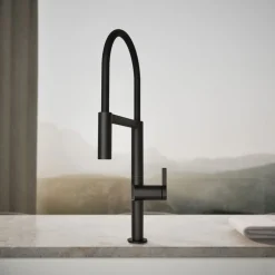 Semi-professional kitchen sink faucet with two-function sprayhead