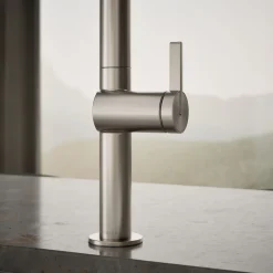 Semi-professional kitchen sink faucet with two-function sprayhead