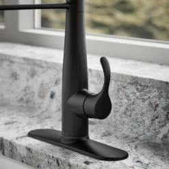 Semi-professional kitchen sink faucet with three-function sprayhead