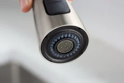 Semi-professional kitchen sink faucet with three-function sprayhead