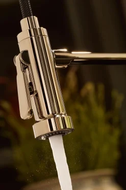 Semi-professional kitchen sink faucet with two-function sprayhead