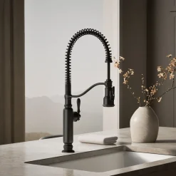 Semi-professional kitchen sink faucet with three-function sprayhead