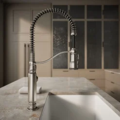 Semi-professional kitchen sink faucet with three-function sprayhead