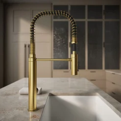 Semi-professional kitchen sink faucet with three-function sprayhead
