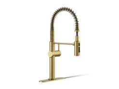 Semi-professional kitchen sink faucet with three-function sprayhead