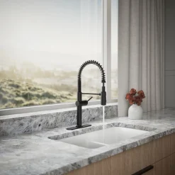 Semi-professional kitchen sink faucet with three-function sprayhead