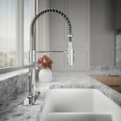 Semi-professional kitchen sink faucet with three-function sprayhead