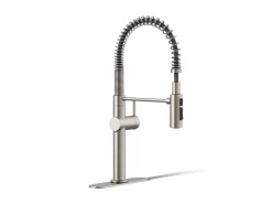 Semi-professional kitchen sink faucet with three-function sprayhead