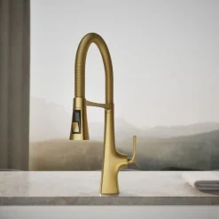 Semi-professional kitchen sink faucet with three-function sprayhead
