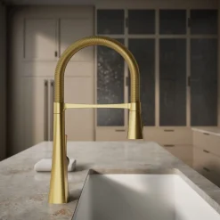 Semi-professional kitchen sink faucet with three-function sprayhead
