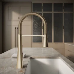 Semi-professional kitchen sink faucet with three-function sprayhead