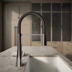 Semi-professional kitchen sink faucet with three-function sprayhead