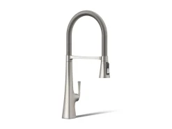 Semi-professional kitchen sink faucet with three-function sprayhead