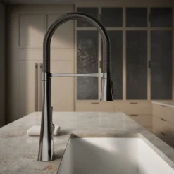 Semi-professional kitchen sink faucet with three-function sprayhead