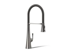 Semi-professional kitchen sink faucet with three-function sprayhead