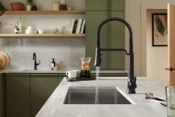 Semi-professional pull-down kitchen sink faucet with three-function sprayhead