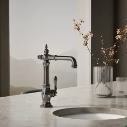 Single-handle bar sink faucet