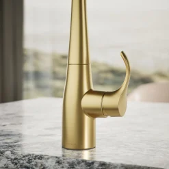 Single-handle bar sink faucet