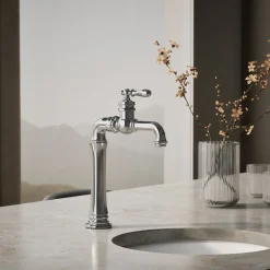 Single-handle bar sink faucet