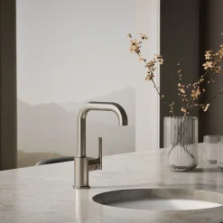 Single-handle bar sink faucet
