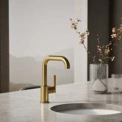 Single-handle bar sink faucet