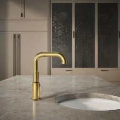Single-handle bar sink faucet