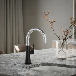 Single-handle bar sink faucet