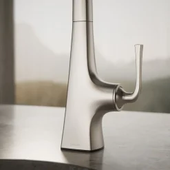 Single-handle bar sink faucet