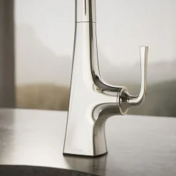 Single-handle bar sink faucet