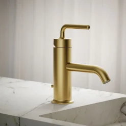 Single-handle bathroom sink faucet with Straight Lever handle, 1.2 gpm