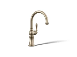 Single-handle kitchen sink faucet