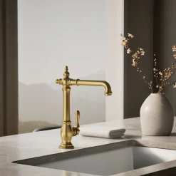 Single-handle kitchen sink faucet
