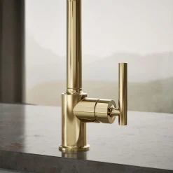 Single-handle kitchen sink faucet