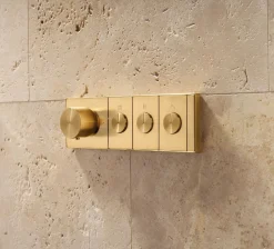 Three-outlet recessed mechanical thermostatic valve control