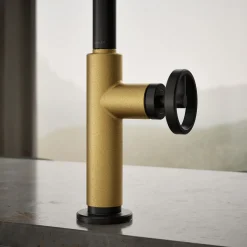Touchless pull-down kitchen sink faucet with two-function sprayhead