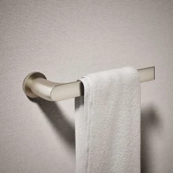 Towel arm