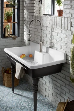 Towel bar