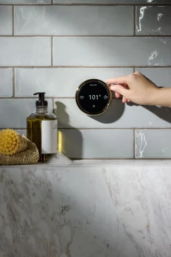 Two-outlet bath/shower digital control