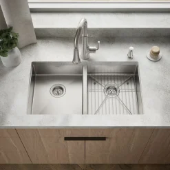 32" undermount double-bowl kitchen sink