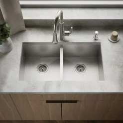 32" undermount double-bowl kitchen sink