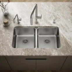 31-1/2" undermount double-bowl kitchen sink
